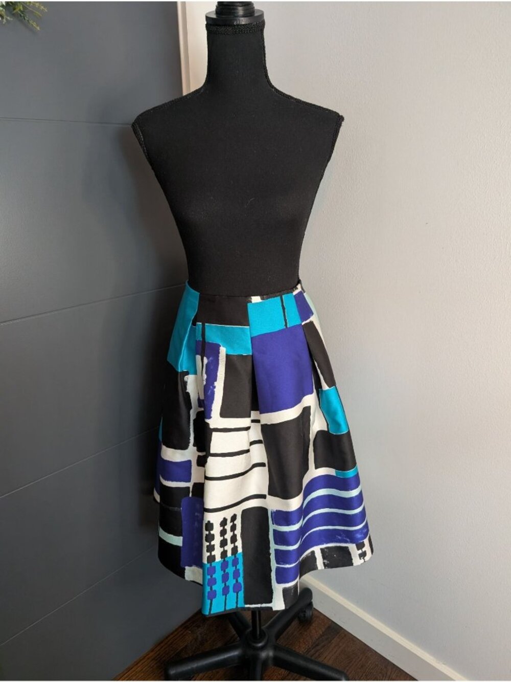 Lane Bryant Womens Abstract Print Blue Black and White A-Line Skirt - Size 16